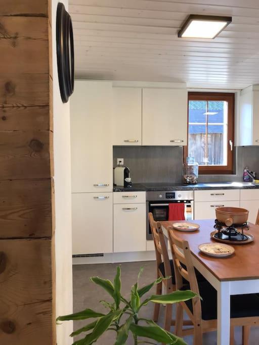 La Maisonnette : Charmante Maison Independante Salgesch Exteriör bild
