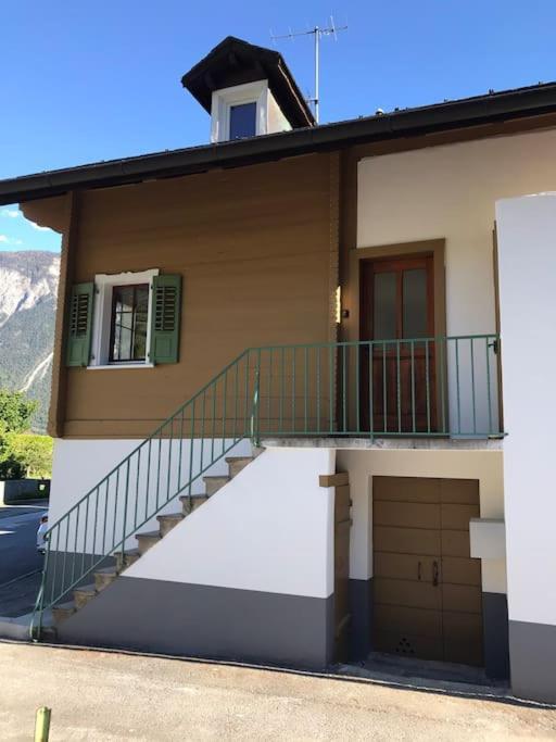 La Maisonnette : Charmante Maison Independante Salgesch Exteriör bild